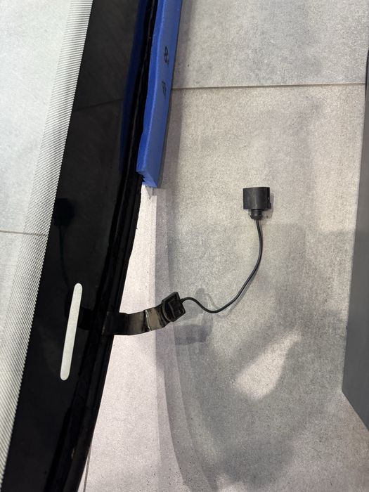 Скло вітрове, лобове, vw passat b7 з обігрівом та датчиком