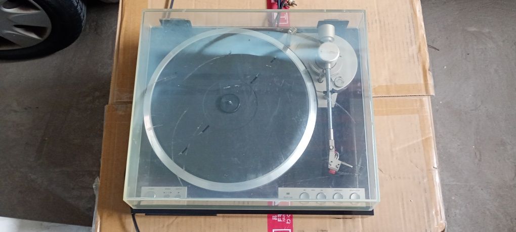 Gramofon Direct Drive Quartz automat Victor QL-Y44F