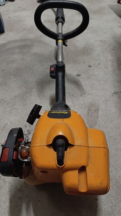 Podkaszarla spalinowa kosiarka do trawy