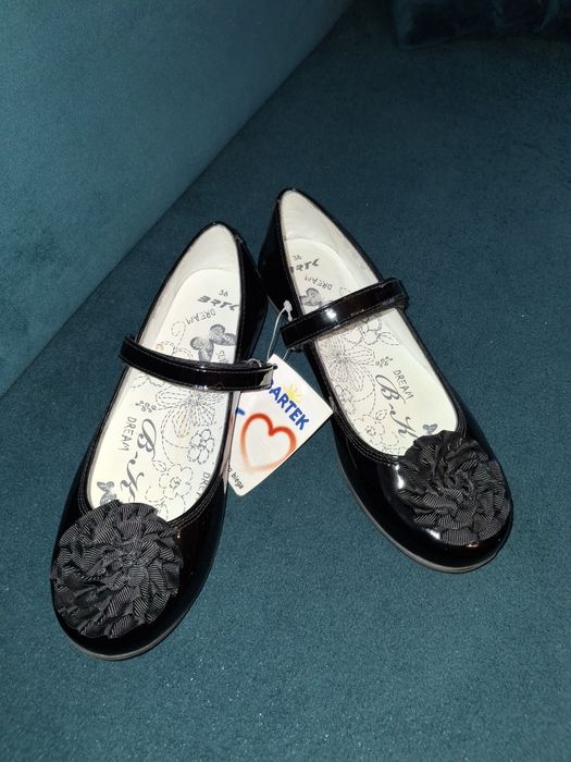 Nowe piękne czółenka dziewczęce Bartek 36