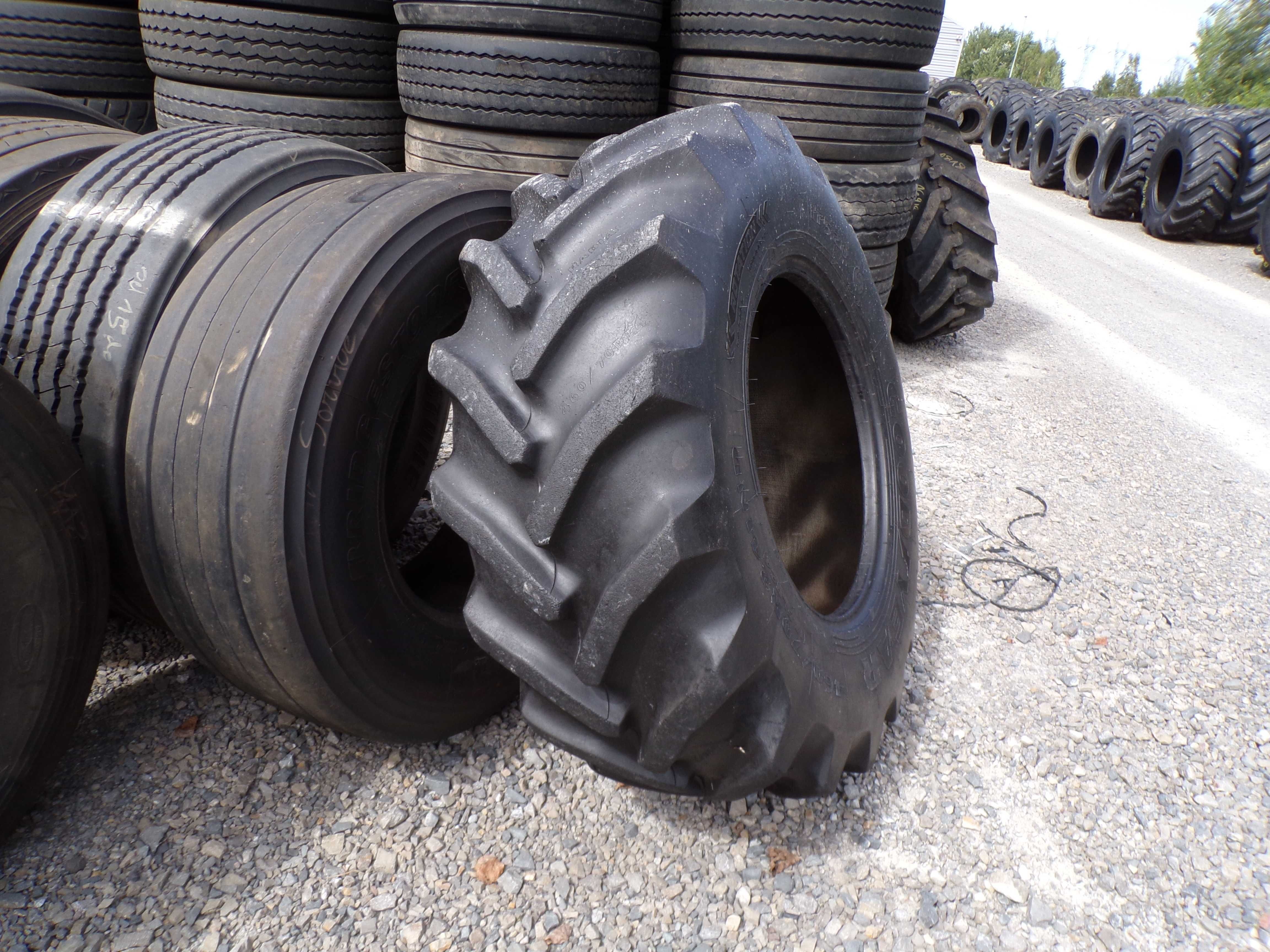 Opona 460/70R24 17.5R24 GOODYEAR IT 520 (1400 netto)