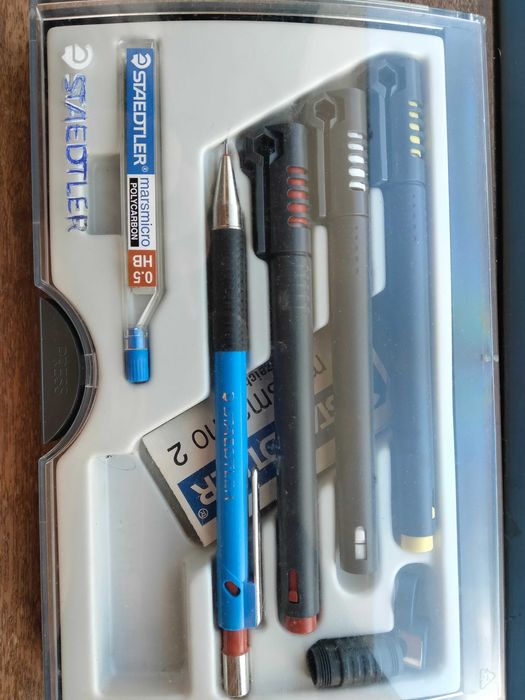Conjunto Canetas Staedtler como novo