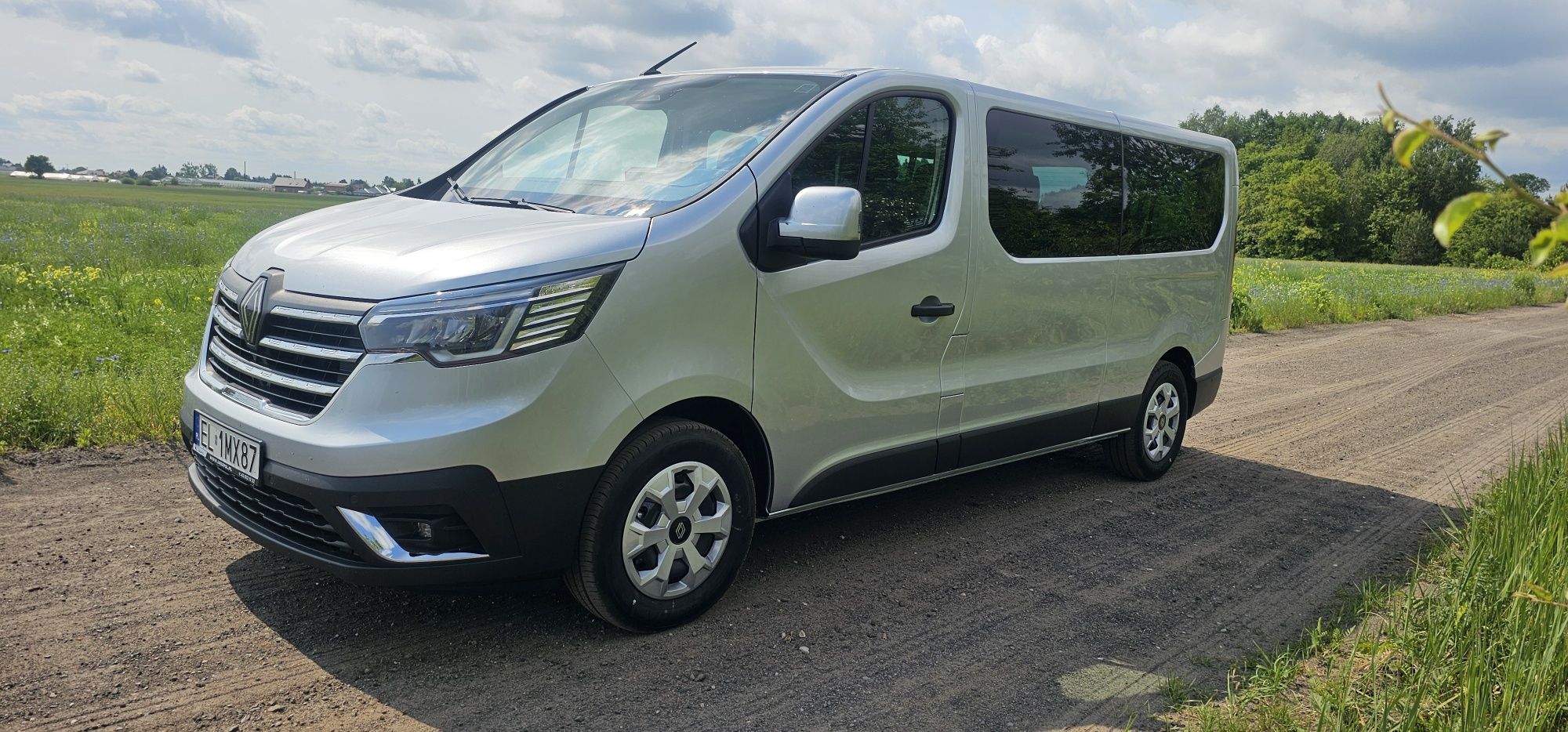 Wynajem busa 2025 r - 9-cio osobowy Łódź