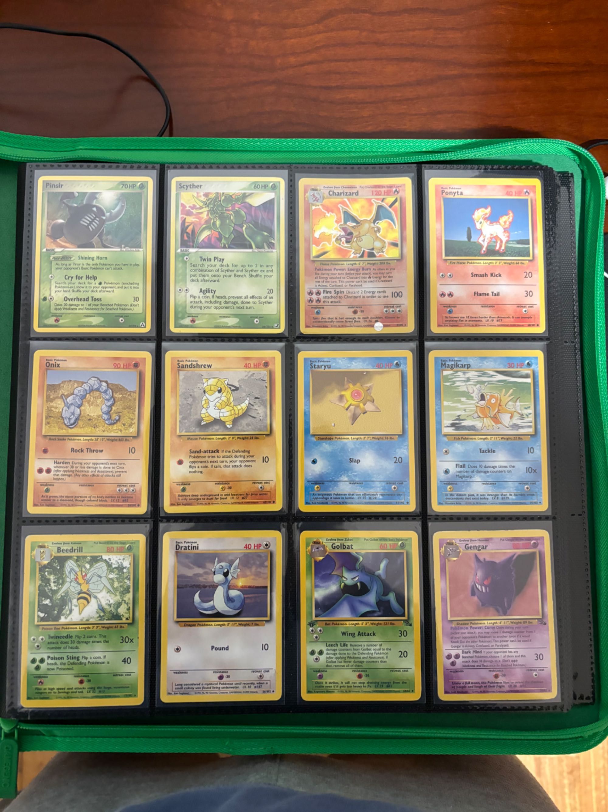 Coleção de infância Pokemon (2 binders)