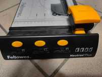 gilotyna do papieru, trymer Fellowes neutron plus