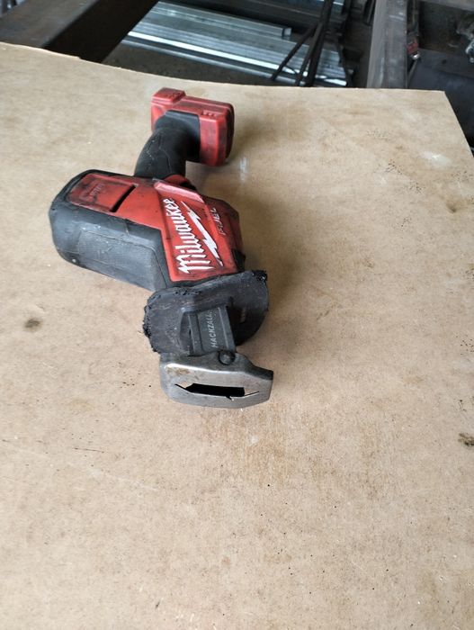 Sprzedam pile szablasta Milwaukee