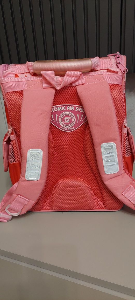 Рюкзак портфель для 1 2 класу для дівчинки з ортопедичною спинкою