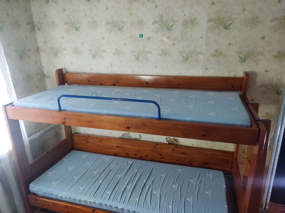 Кровать двухярусна