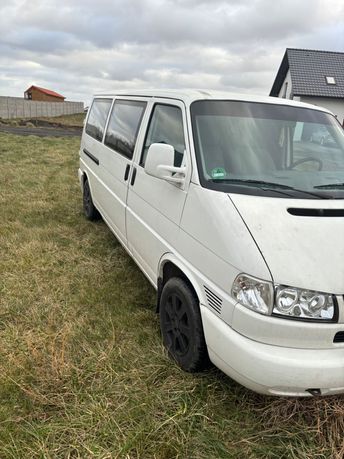 VW CARAVELLE 2.5 9osob klima