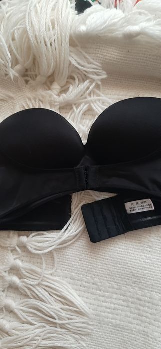 Staniki dwa cena dotyczy jednego