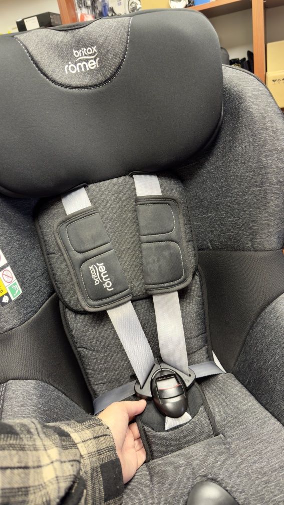 Автокрісло Britax Römer DUALFIX M i-SIZE V22 (Graphite Marble)