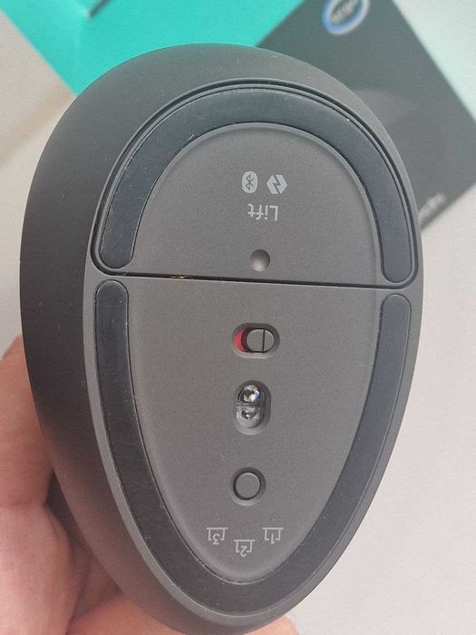 Logitech Lift Vertical бездротова миш