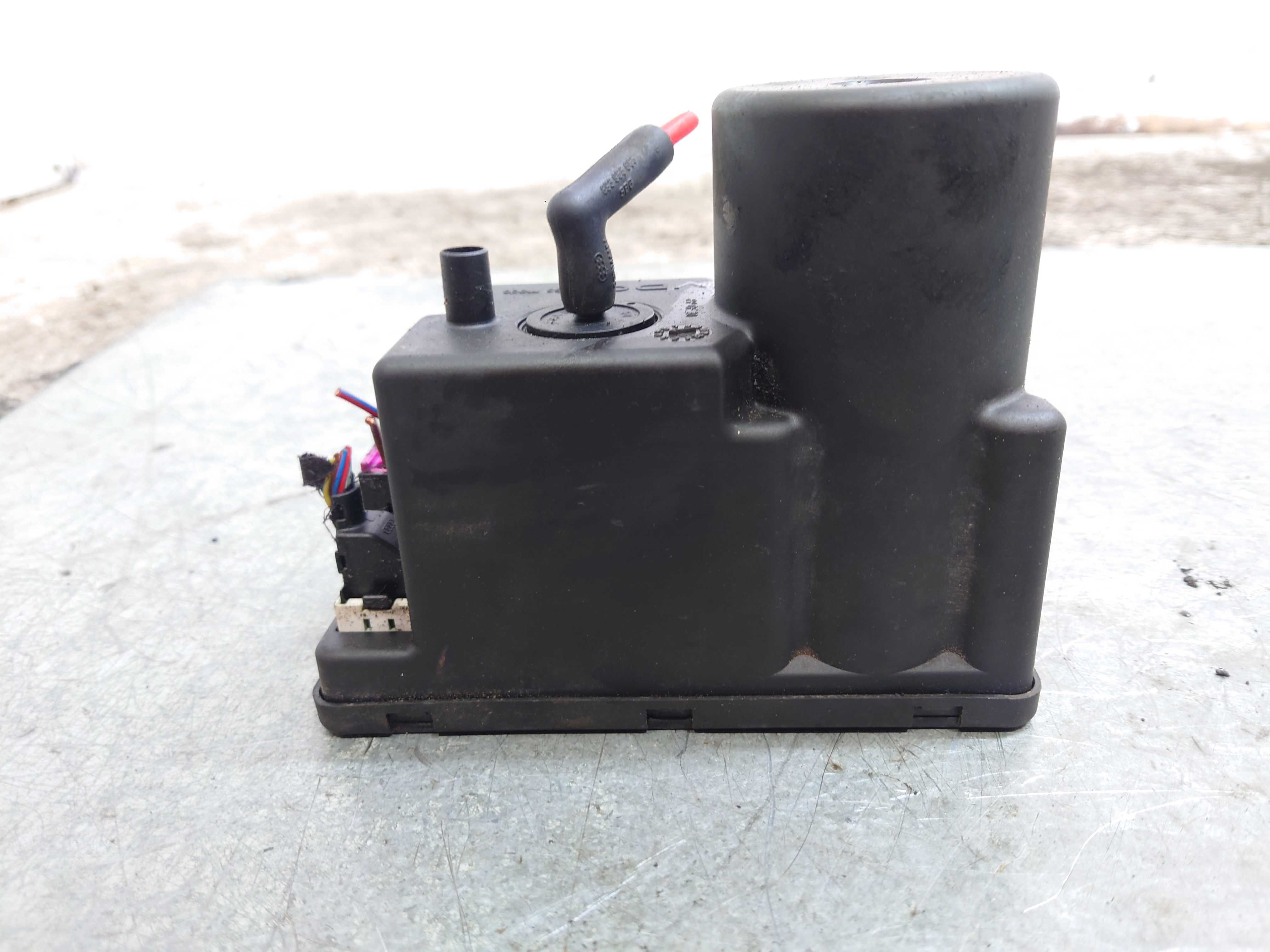 Audi 80 B4 A3 8L A4 B5 A6 C5 A8 D2 Pompka Zamka Centralnego