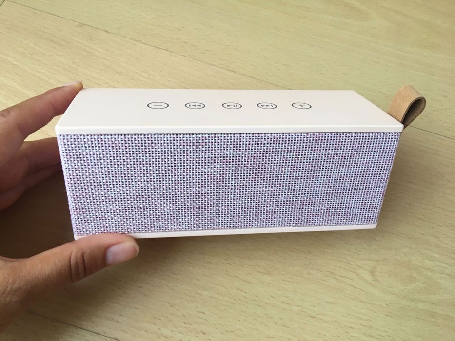 Coluna portatil rosa