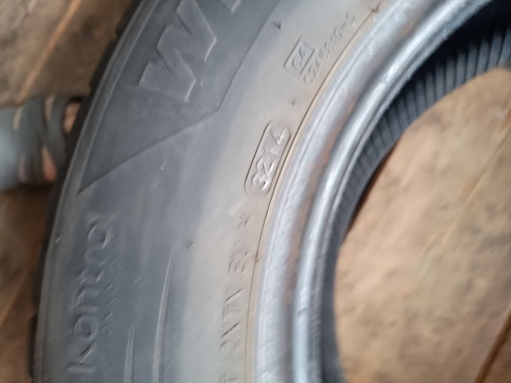 Opony zimowe 215/70/16 2szt