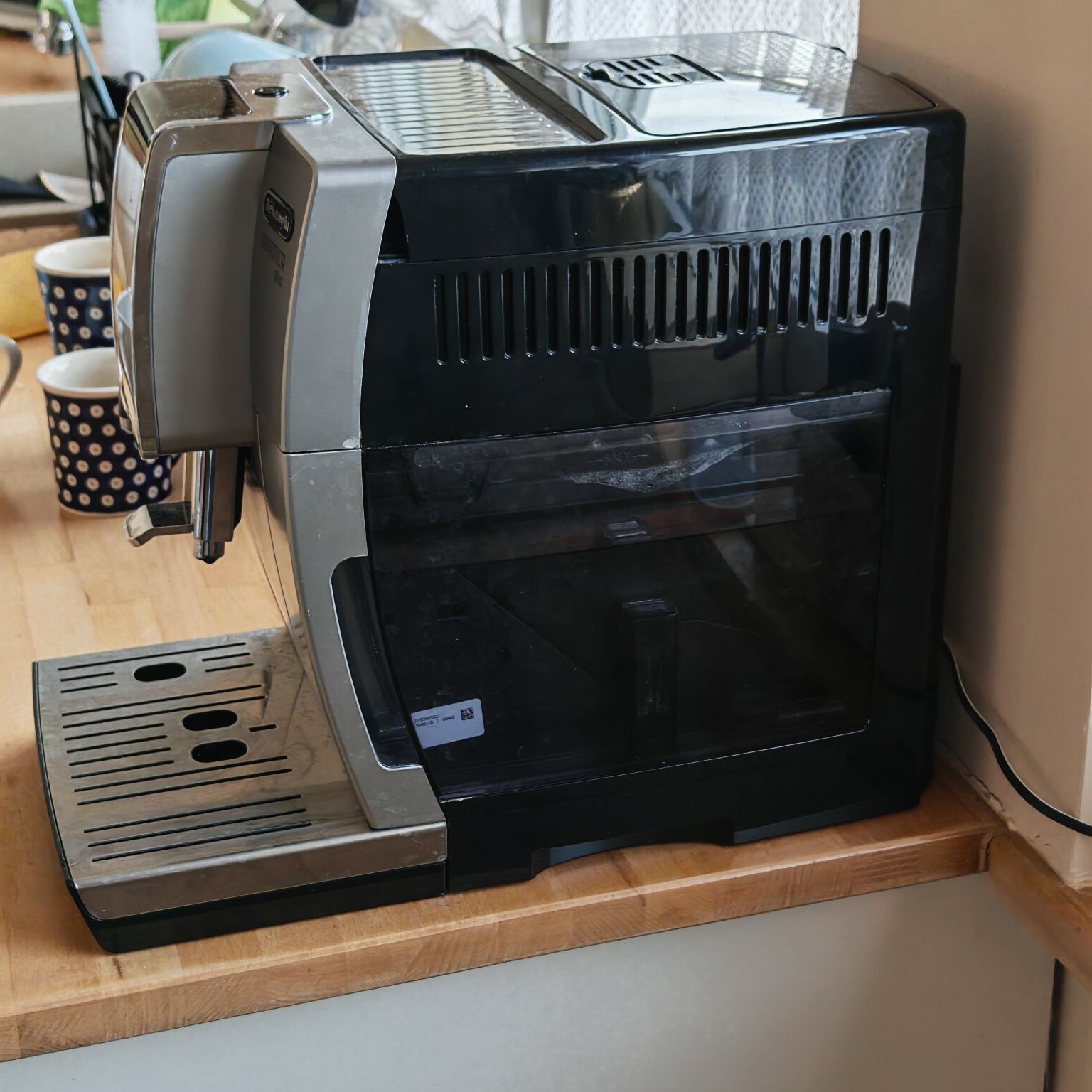 Ekspres do kawy DeLonghi Dinamica Plus stan dobry