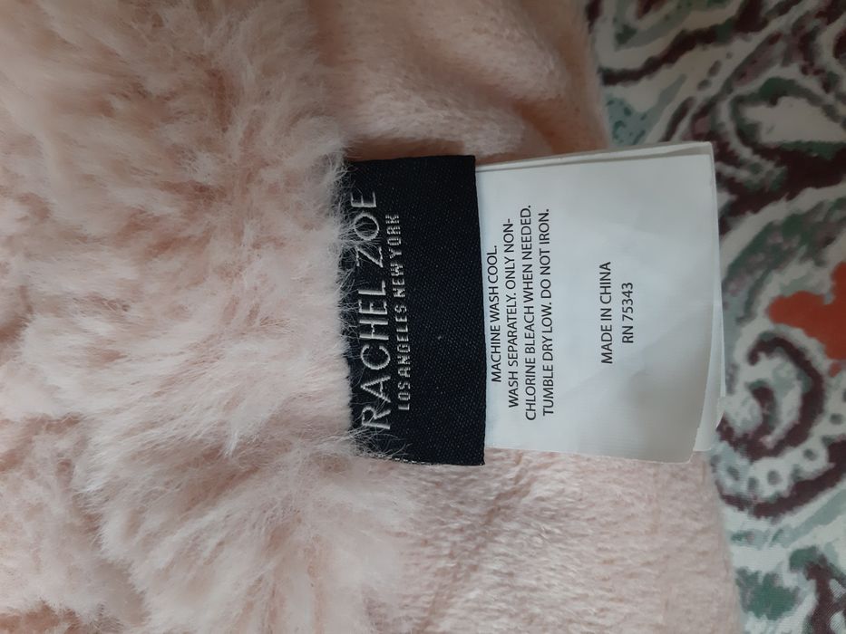 Koc kocyk różowy jasny delikatny ok 170x 123-5cm blady róż Rachel Zoe