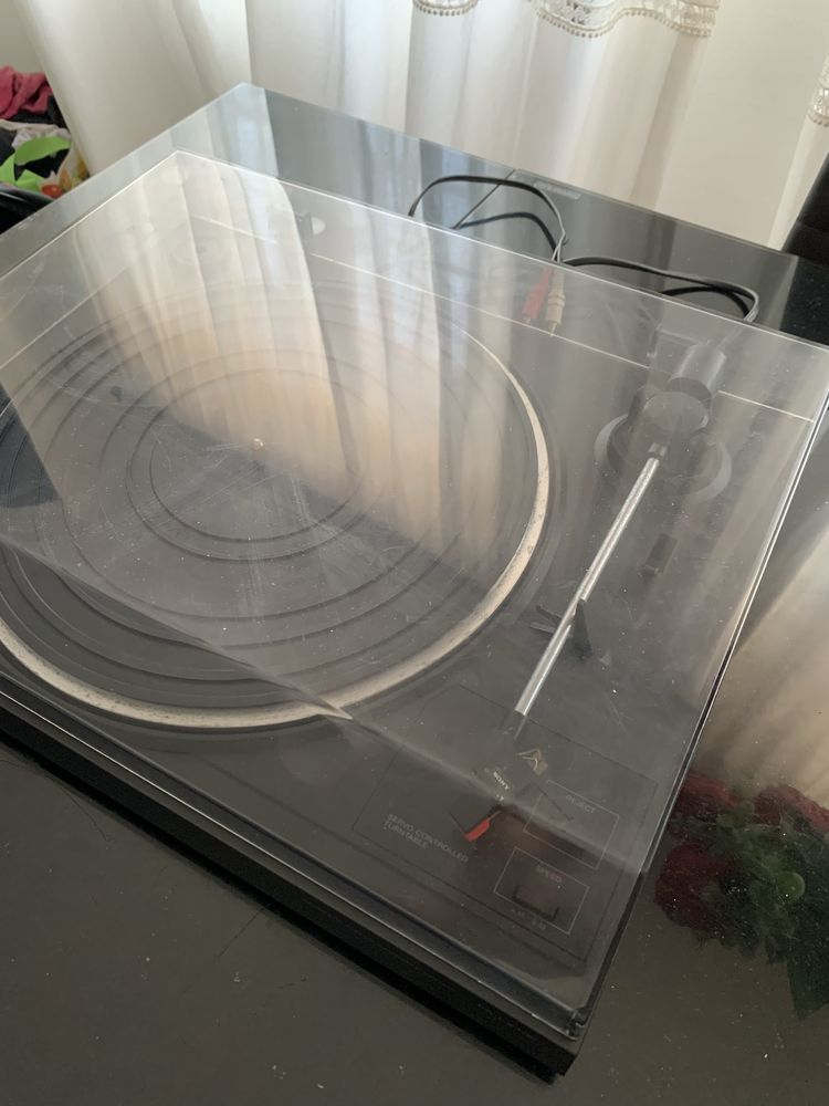 Gira disco Sony  PS-LX 100 em boas condições
