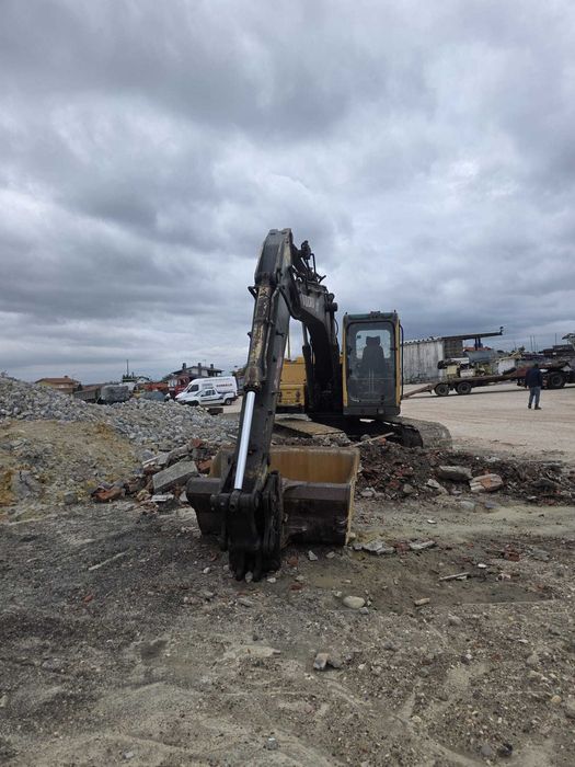 Giratória Volvo EC140B