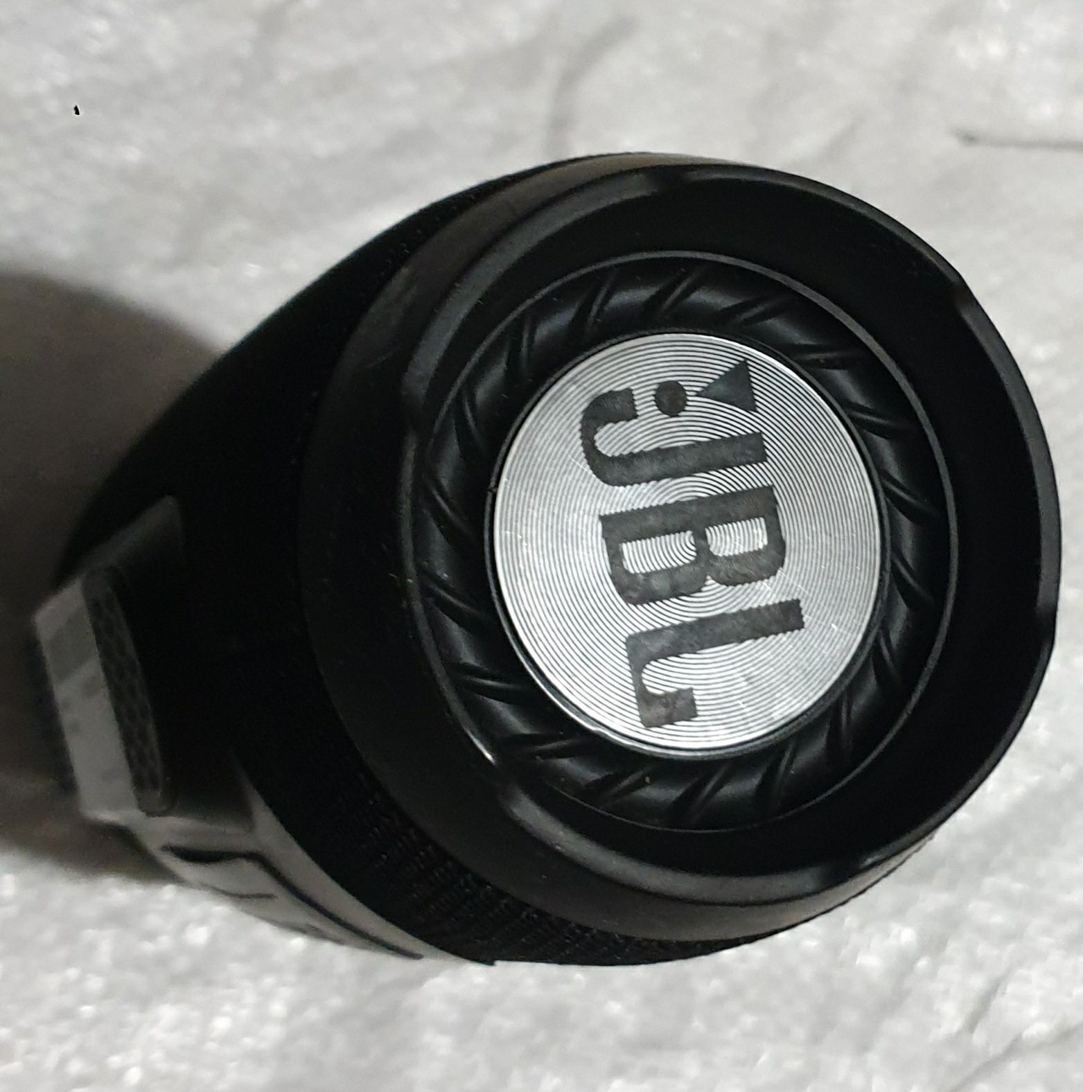 Колонка JBL очень громкая. Музыка.громко,дом,работа. Природа