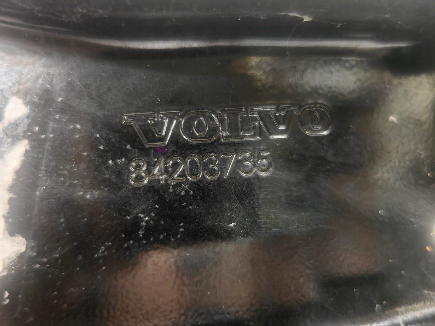 VOLVO FH5 FH E6 WSPORNIK MOCOWANIE HALOGENU