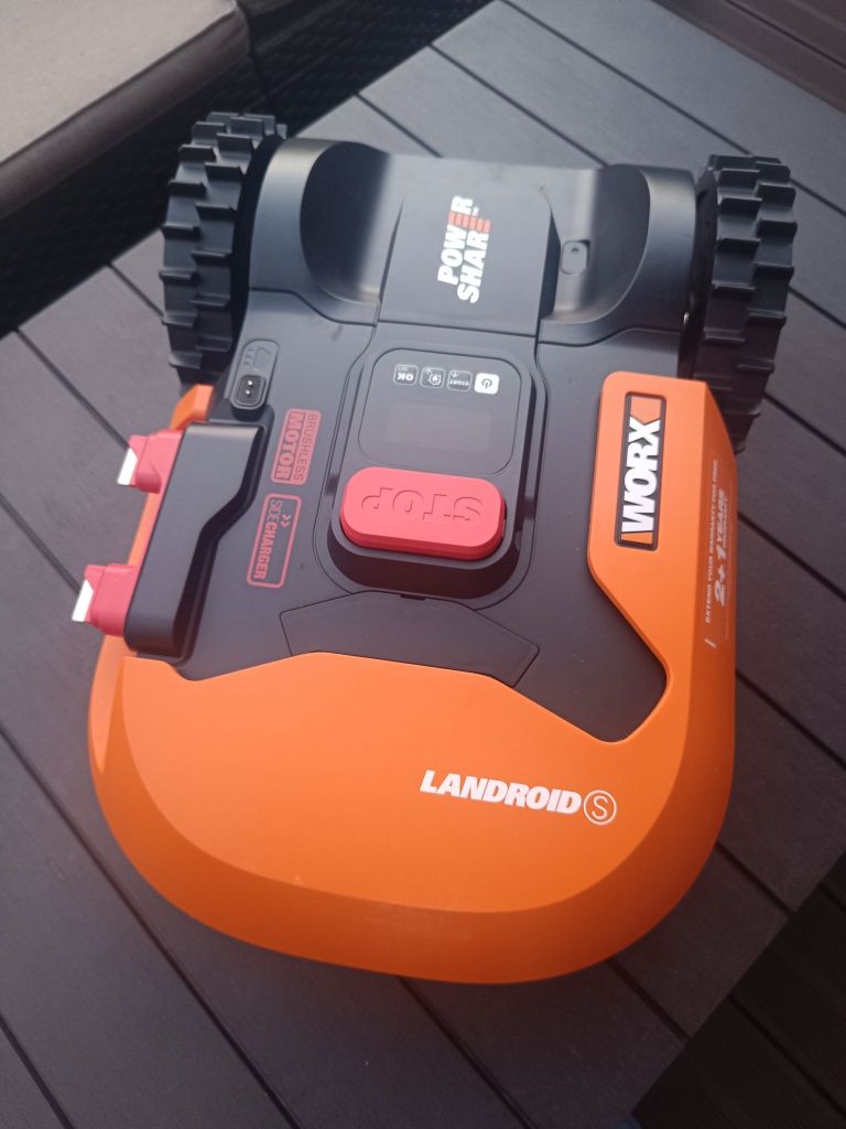Sprzedam nowego robot koszącego Worx Landroid S300 WR130