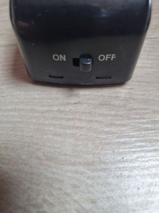 Alarm zatrzymujący drzwi,