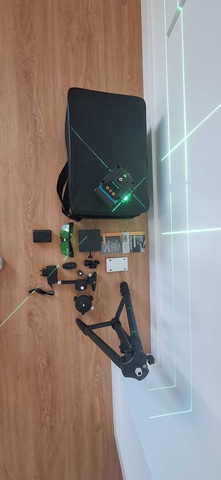 Nível Laser 16 Linhas + 2 Baterias + Tripé autonivelante NOVO