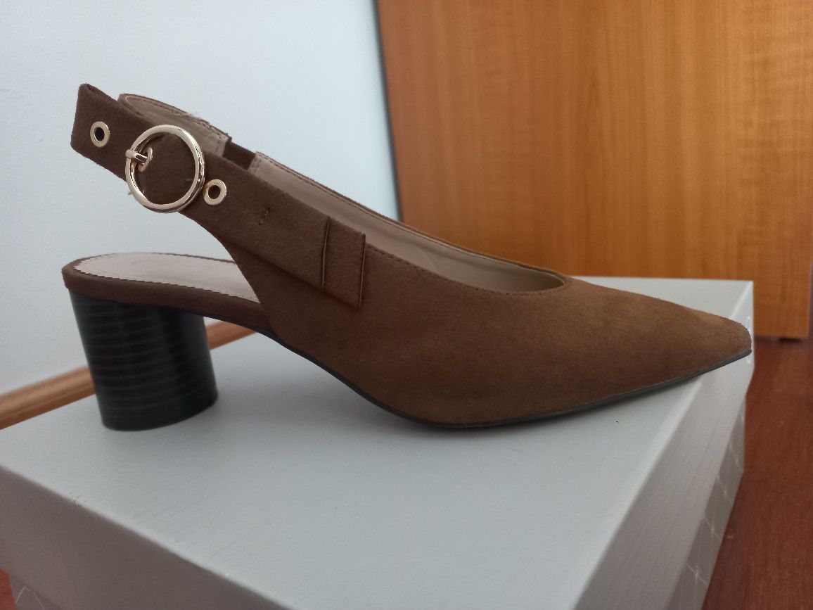 Sapatos com tacão redondo da Parfois