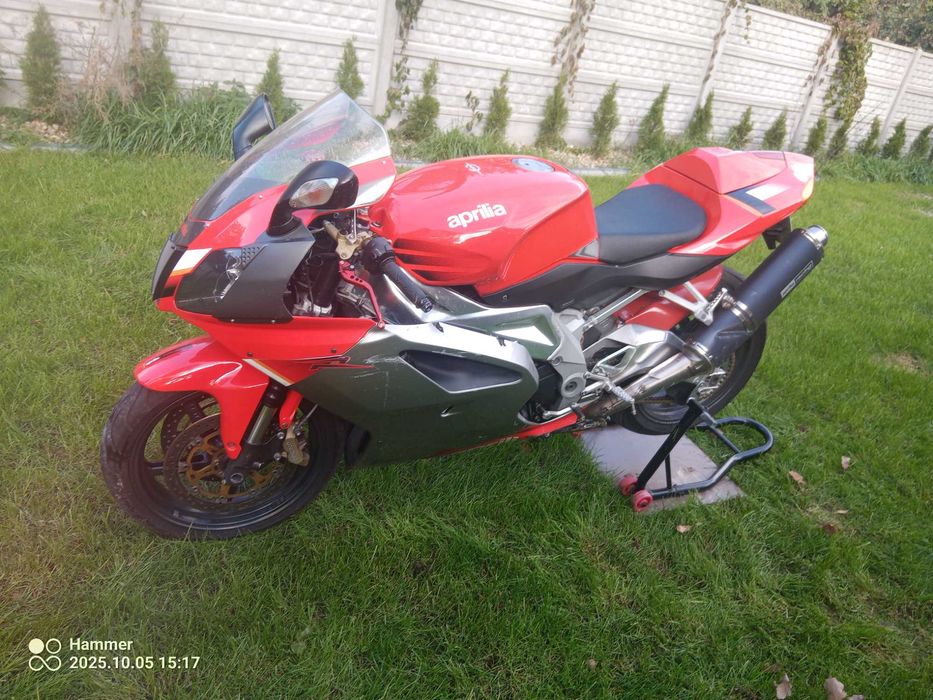 Aprilia RSV 1000R