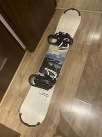 (445/24) desa snowboard YUKON + POKROWIEC