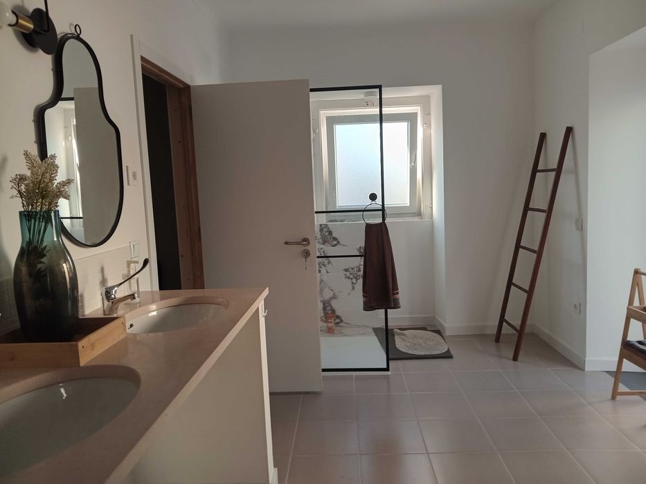 Moradia térrea T2 com 2 suítes – Erra (Coruche) –