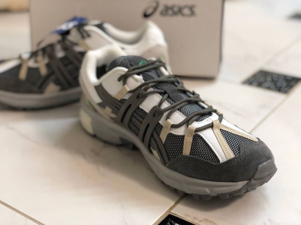 Кросівки ASICS 43 розмір