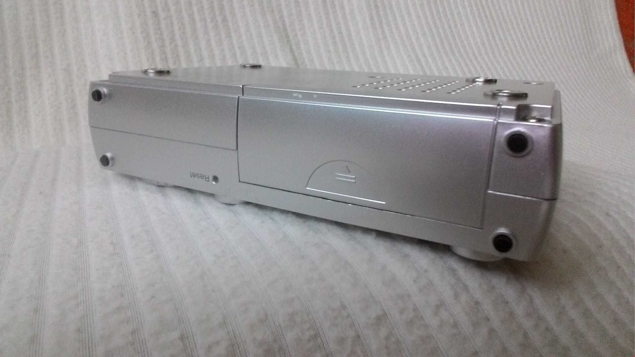 PLL World Service 9 Band Travelling Lite 2 Roberts R-9968