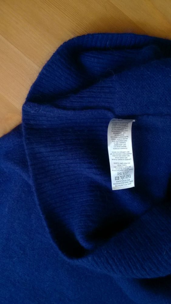 Sweter damski, kolor kobaltowy, r. 36-38, 40% angora, 6% wełna