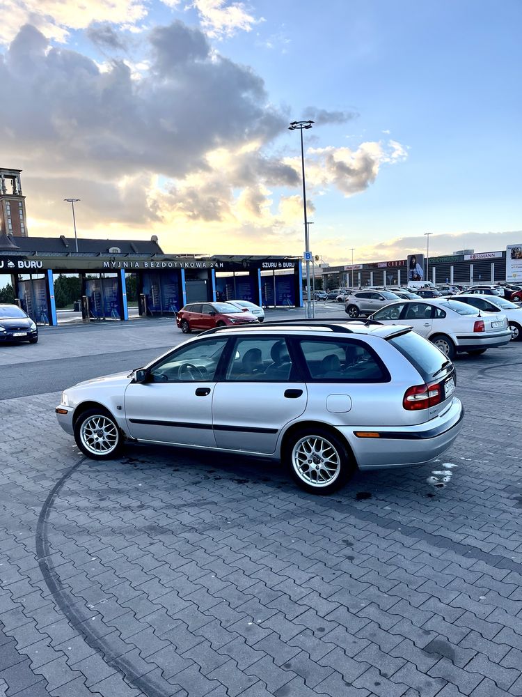 Volvo v40 T4 2.0