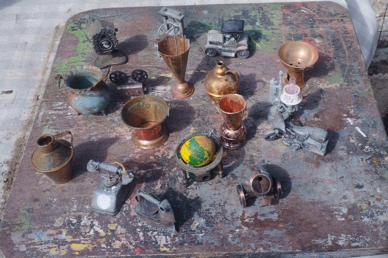 Miniaturas de  de afias e outras