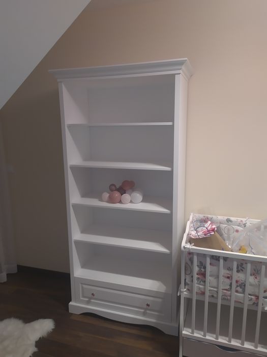 Witryna lakierowana dziecięca młodzieżowa