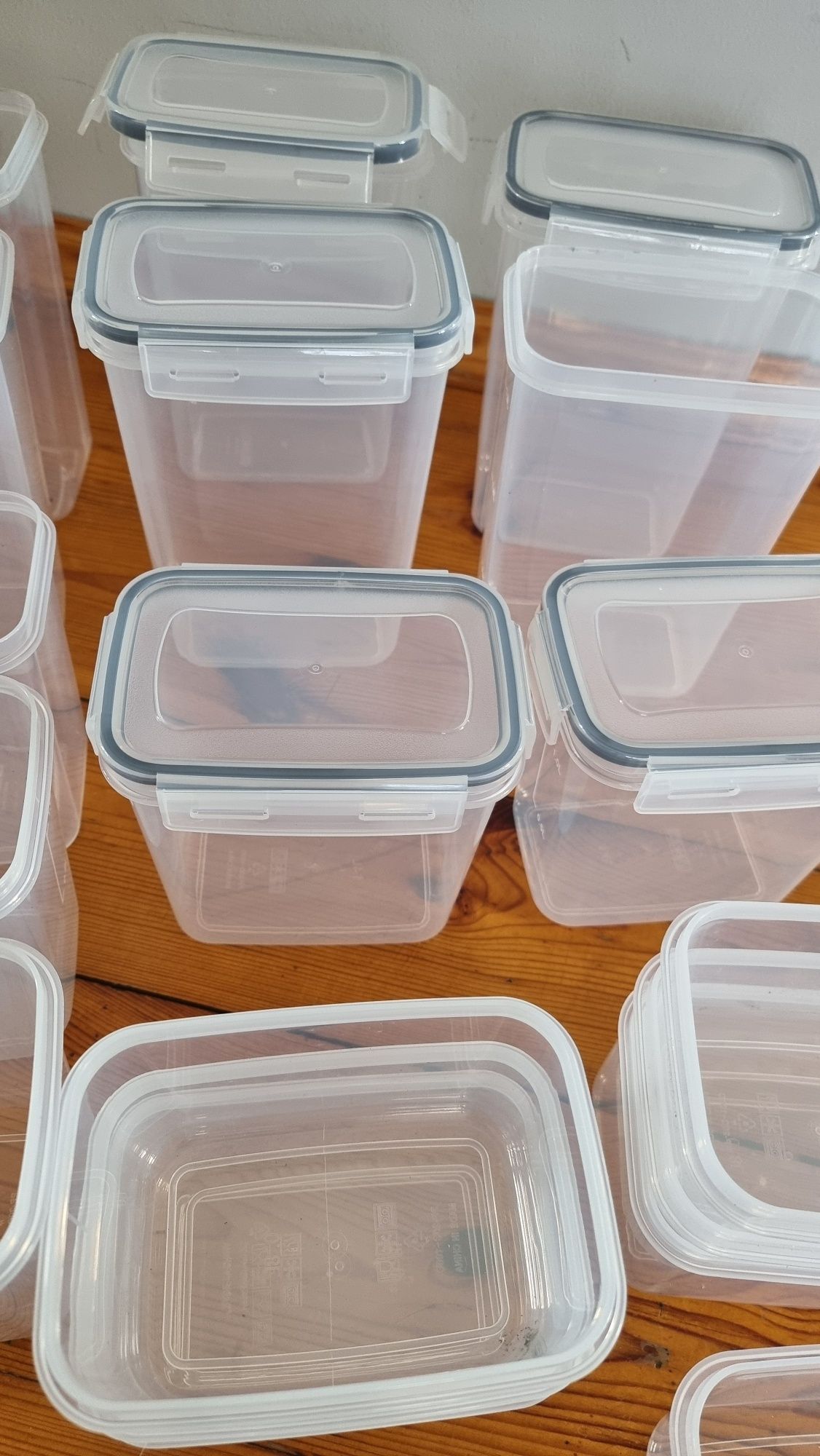 Pojemniki plastikowe  na żywność hermetyczne duży zestaw