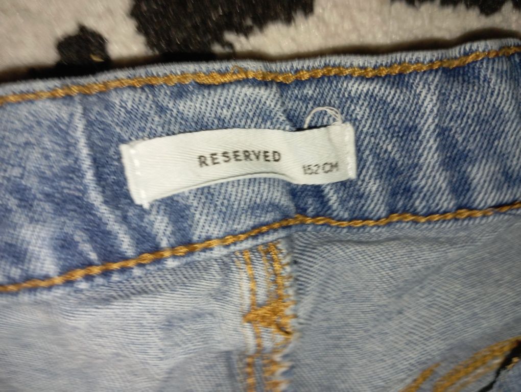 Spodnie Jeansy reserved