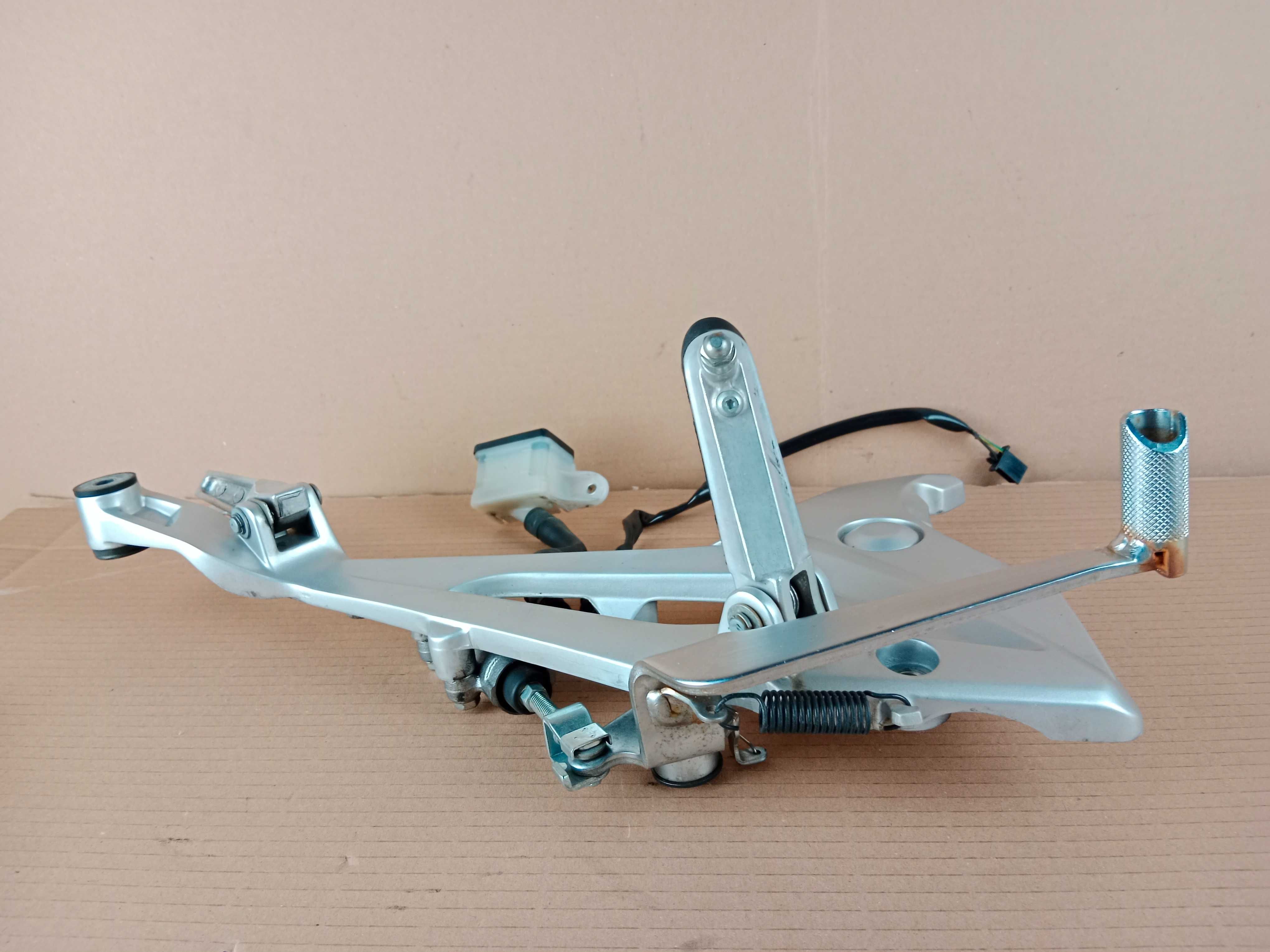 Honda NC 750 X DCT Prawy Set Podnóżek Kierowcy Dźwignia Hamulca Pompa