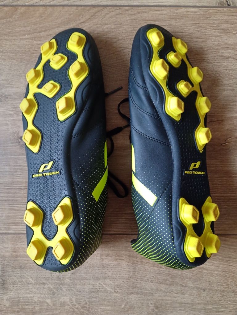Buty pilkarskie korki Pro Touch roz 39