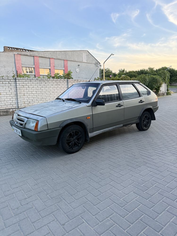 Авто Ваз 2109 експортна гарний стан