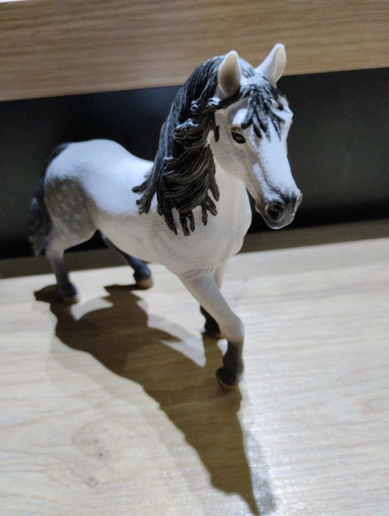 Schleich konik biało-szary