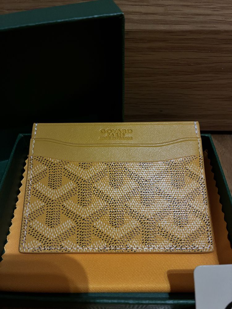 Carteira goyard amarela