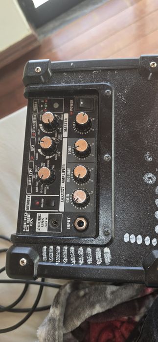 OPORTUNIDADE ÚNICA! Guitarra Schecter Classic  em excelente estado kit