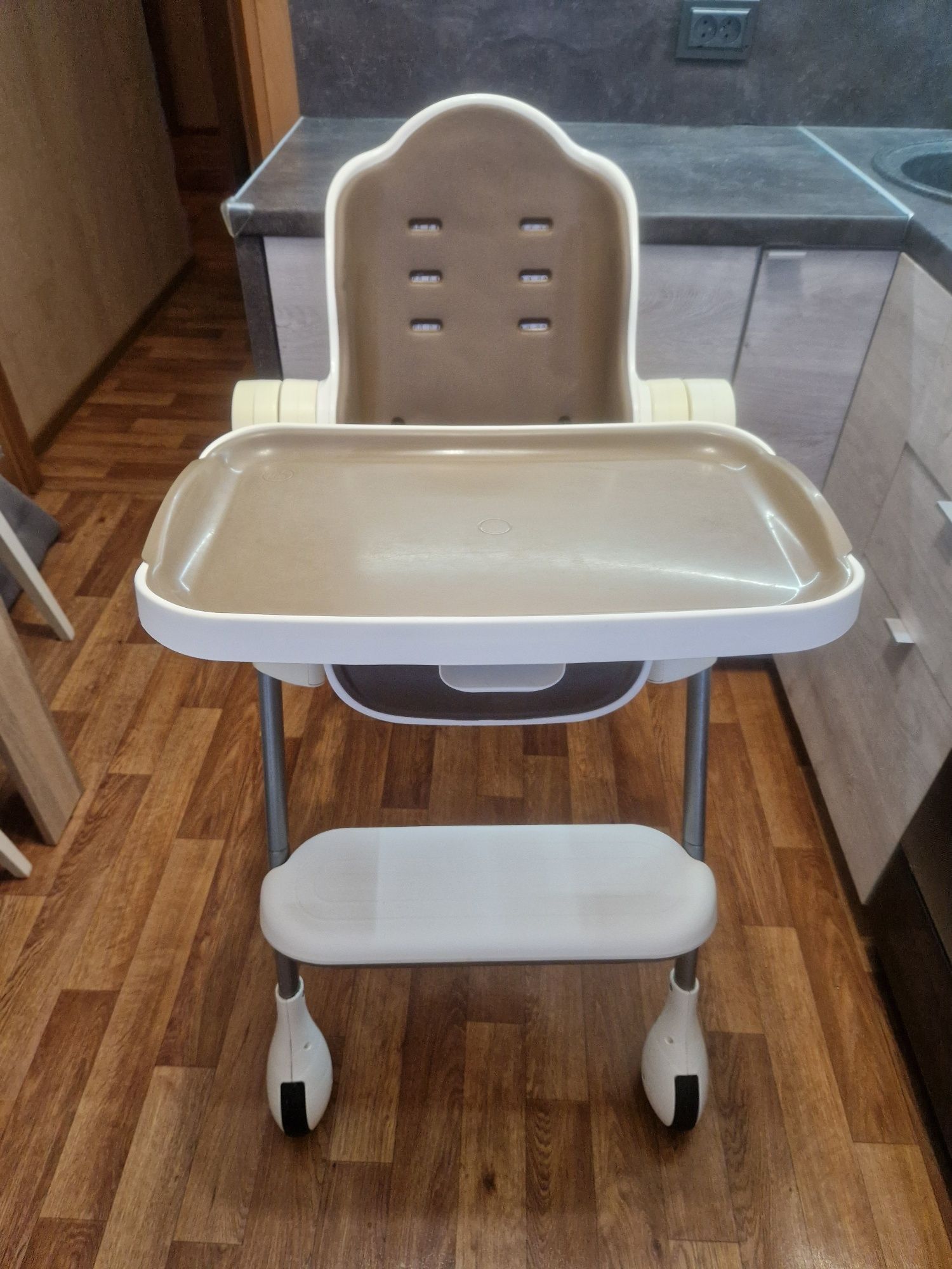 Дитячий стілець/стільчик для годування oribel