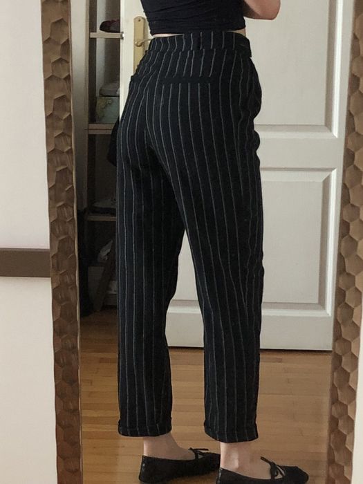 Spodnie w paski eleganckie dla niskich 34 pull & bear garniturowe