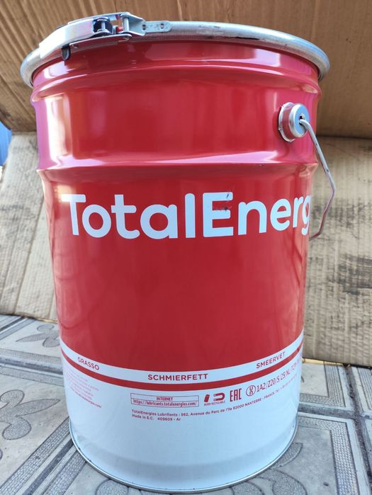 Продам смазку TotalEnergies  MULTIS EP 2. 18 кг