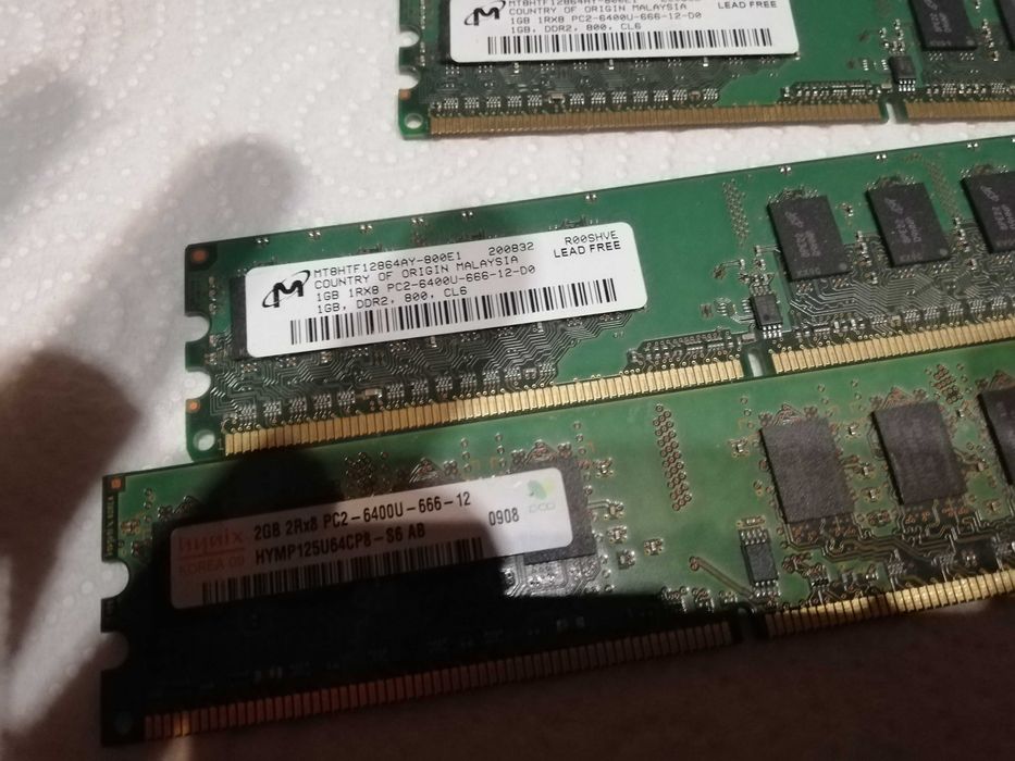 Części do komputera antena pamięć RAM DDR 4 GB